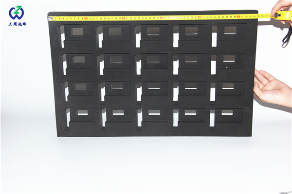 EVA內(nèi)襯和海綿是一樣的嗎？