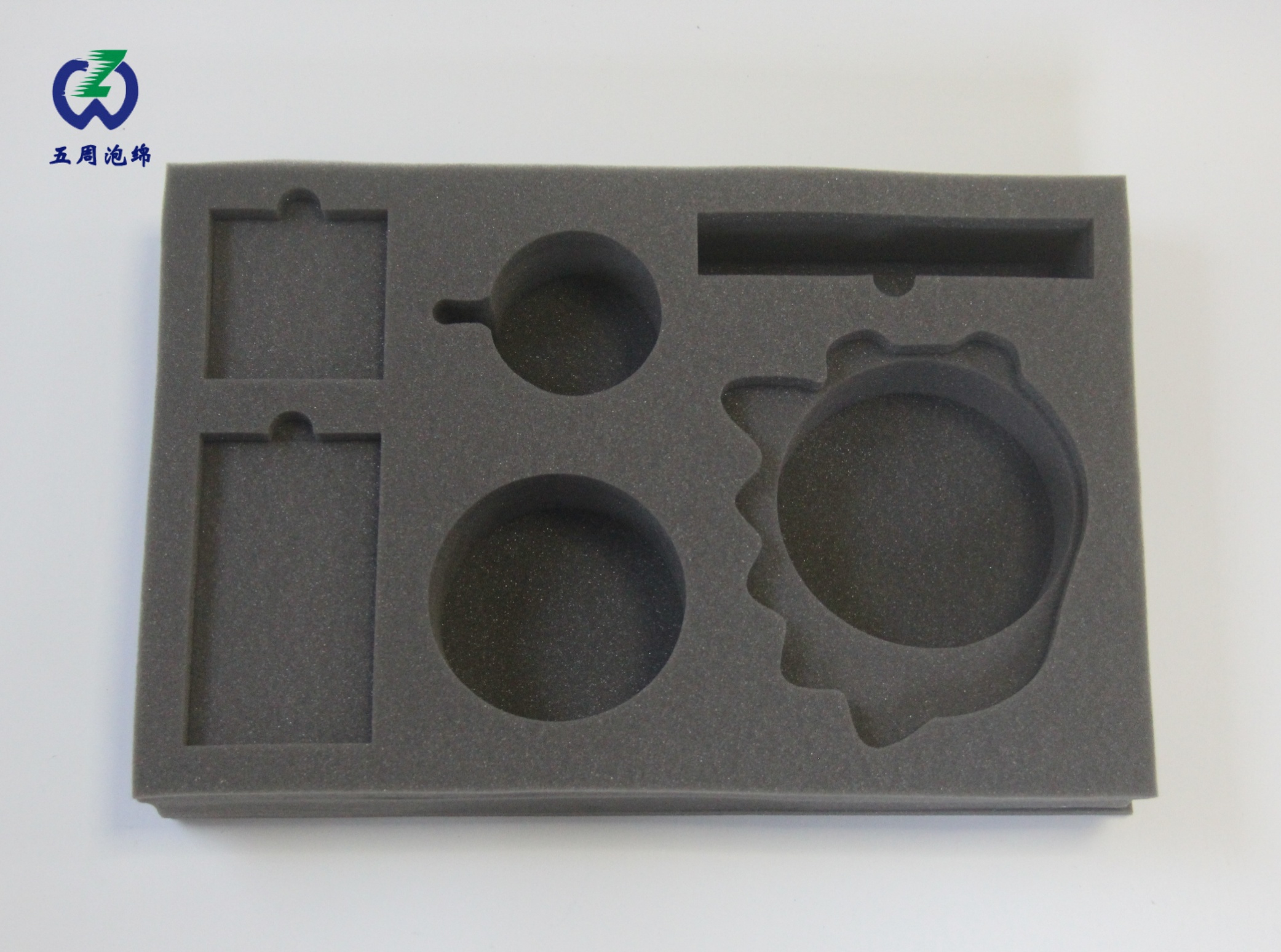 包裝界黑科技！PU海綿內(nèi)襯如何讓易碎品運輸零損耗？